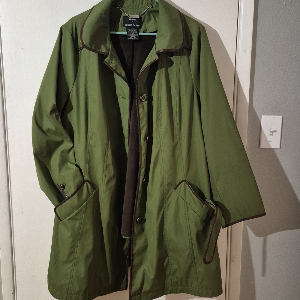 Beautiful zippered lined dennis basso Coat